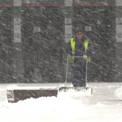 На Калининградскую область обрушился снегопад: как справились коммунальщики