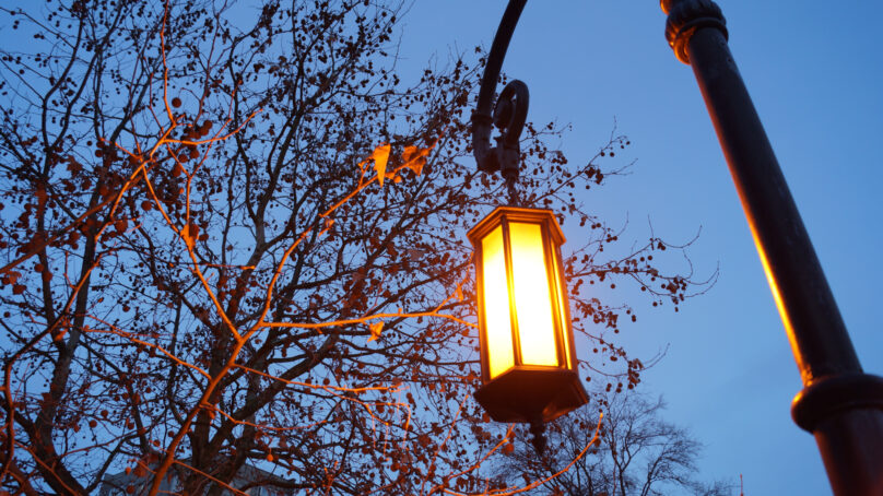 В 14 муниципалитетах области обустроили уличное освещение. Больше всего работ прошло в Славском и Озерском округах