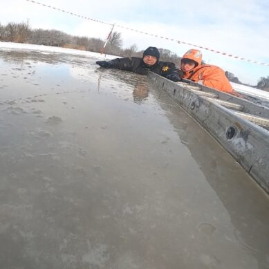 Сотрудники регионального МЧС провели тренировки по спасению людей, провалившихся под лёд