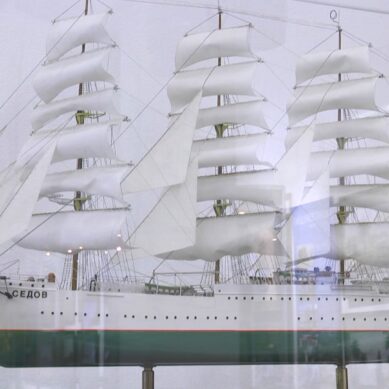 В Музее Мирового океана открылась выставка «Океаны барка «Седов»»