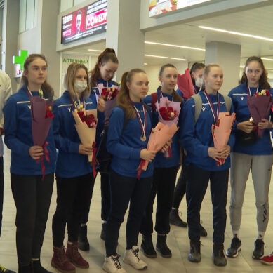 Женская сборная региона по волейболу завоевала серебряные медали первенства России среди девушек не старше 17 лет