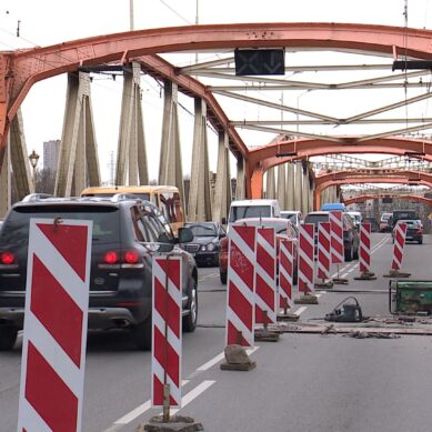 Изменилась схема движения транспорта по мосту на улице Киевской