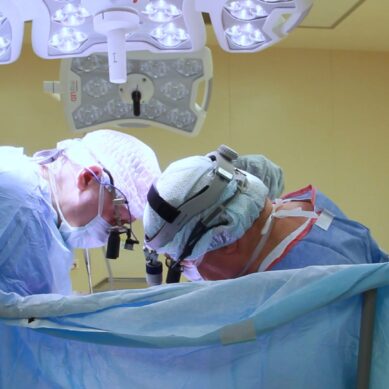 Врачи калининградского кардиоцентра спасли пациента с гигантской аневризмой аорты