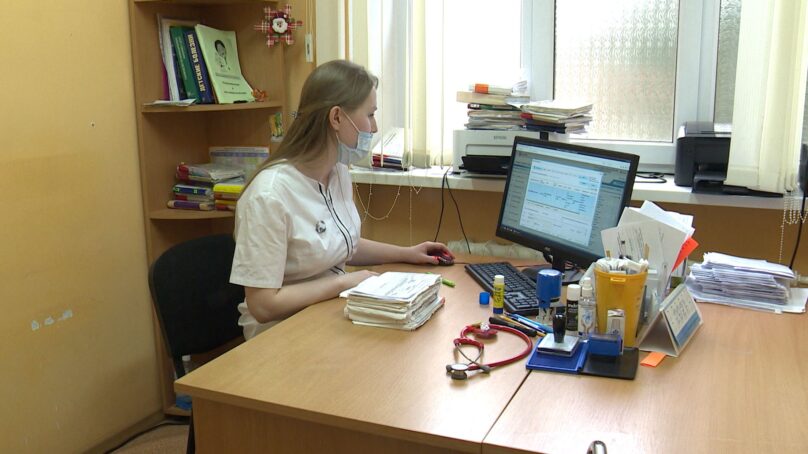 В Калининградской области приостанавливают плановую медпомощь