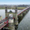 Движение транспорта по мосту Королевы Луизы прекращается из-за опасности обрушения арки на проезжую часть