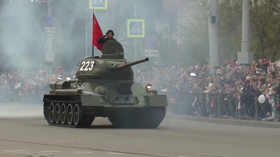 Тысячи человек увидели парад Победы в Калининграде