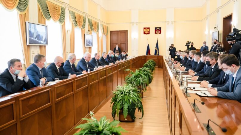 Губернатор Антон Алиханов принял участие в выездном совещании Секретаря Совета Безопасности РФ в Мурманске