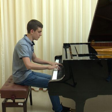 Незрячий пианист из Зеленоградска стал победителем международного фестиваля для детей с ограниченными возможностями