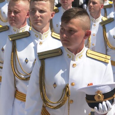 В Балтийском военно-морском училище имени Ушакова состоялся выпуск курсантов