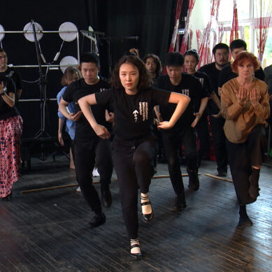 Китайские студенты театрального вуза проводят постановки и мастер-классы в Калининграде