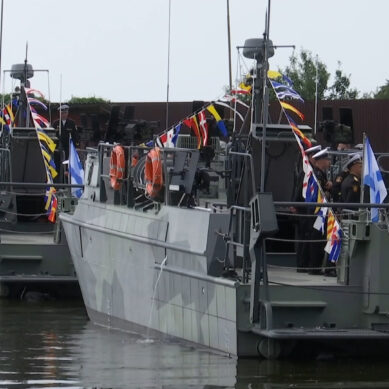 Балтфлот пополнили новые десантные катера «Раптор»