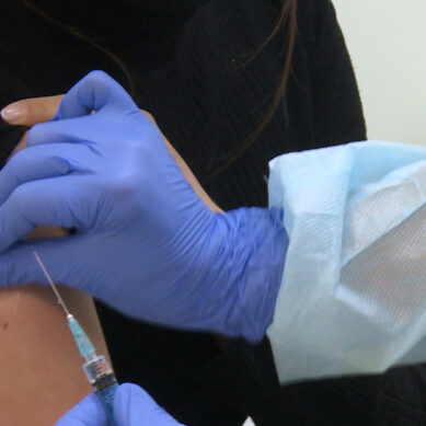Более полумиллиона жителей региона поставили прививку от ковида