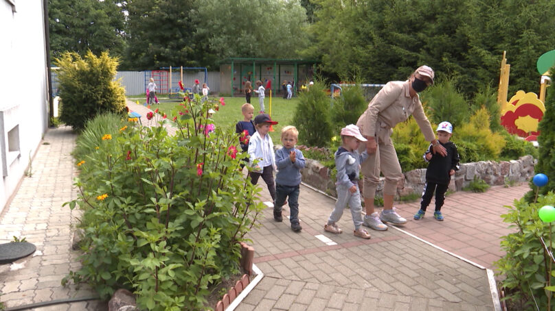 В Калининградской области сотрудникам детских садов начали перечислять повышенную зарплату