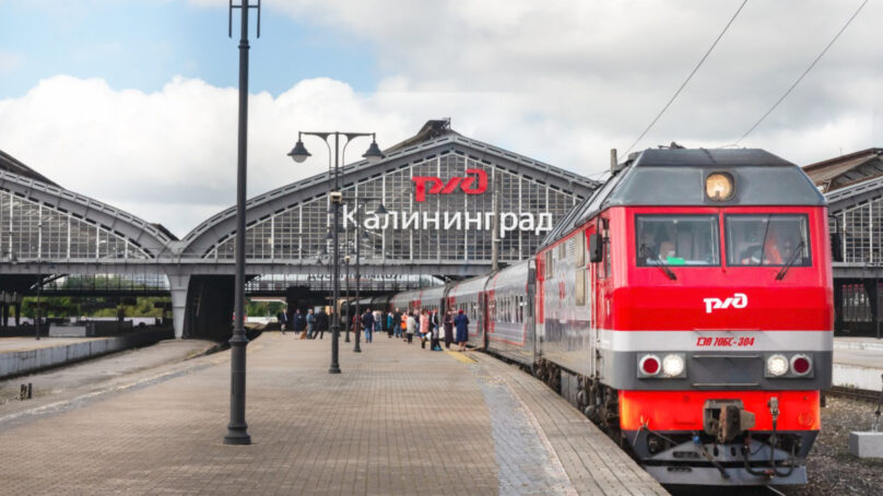 На ж/д вокзалах Калининграда нарисуют самый большой поезд в России