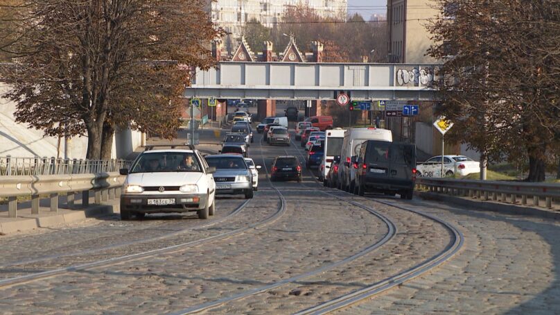На 2022 год запланирован ремонт спусков с моста по улице Суворова