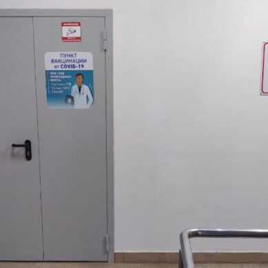 В ТЦ «Мега» открылся мобильный пункт вакцинации
