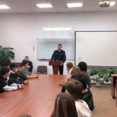 Калининградская полиция провела семинар по кадровым вопросам для молодёжи