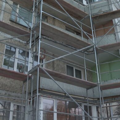 В Калининграде на улице Октябрьской ремонт дома начали раньше срока