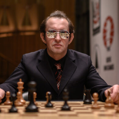 Шахматы — это не скучно: на экраны вышла историческая драма «Чемпион мира»
