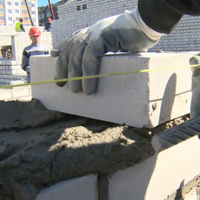 Антон Алиханов: деятельность компаний, перепродающих цемент, будет проконтролирована