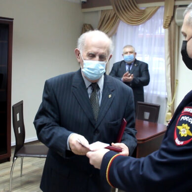 Начальник регионального УМВД поздравил с 85-летним юбилеем генерал-майора милиции в отставке