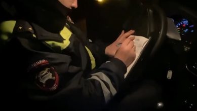 В Калининграде сотрудники полиции при содействии местной жительницы помогли вернуться домой 71-летней горожанке