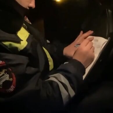 В Калининграде сотрудники полиции при содействии местной жительницы помогли вернуться домой 71-летней горожанке
