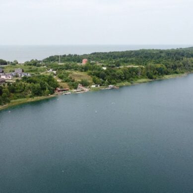 В новом летнем сезоне власти Янтарного запретят купание в Синявинском озере