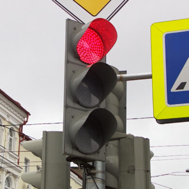 В Калининграде 16 декабря отключат светофоры на двух перекрёстках