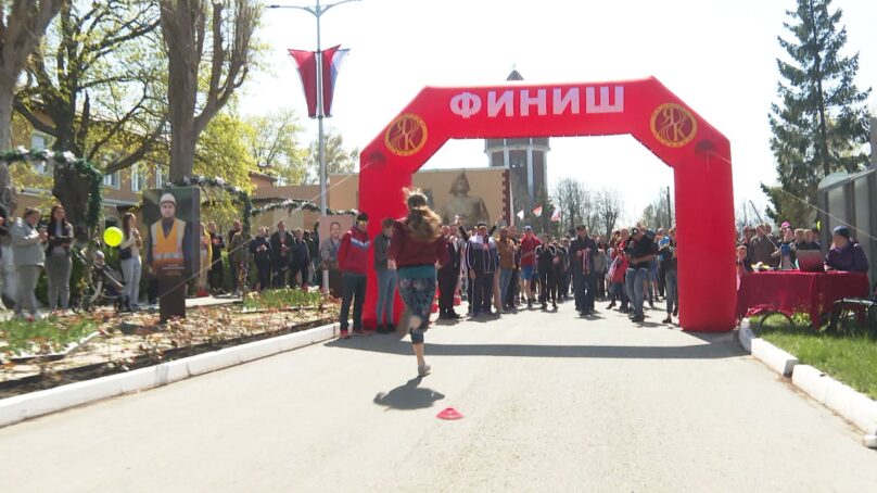 На Калининградском Янтарном комбинате провели забег, посвящённый Дню Победы