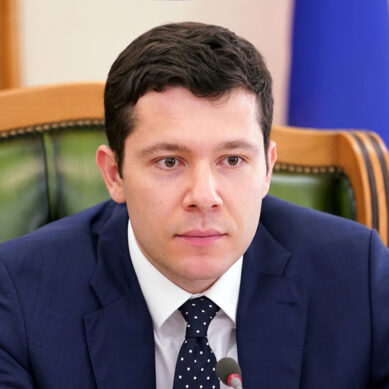 Антон Алиханов поздравил юных жителей Янтарного края
