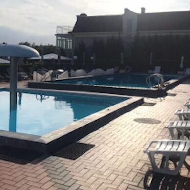 В Калининграде в бассейне отеля чуть не утонул 6-летний мальчик