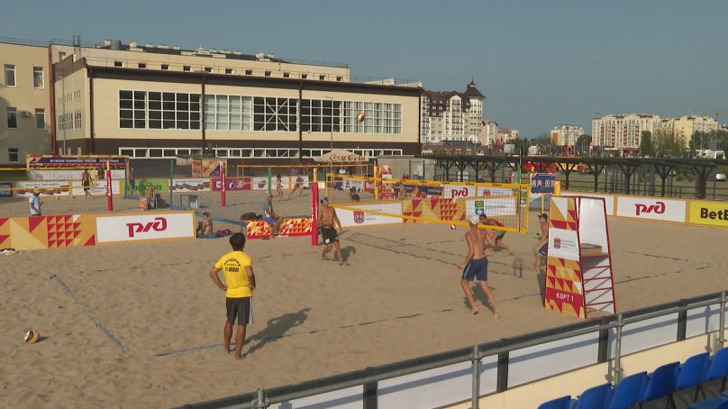 В Зеленоградске принимают чемпионат России по пляжному волейболу