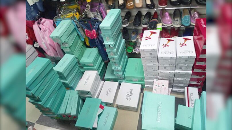 Калининградские таможенники изъяли 675 пар обуви известных марок без обязательной маркировки
