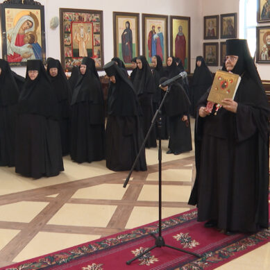 В женском монастыре под Славском прошёл фестиваль «День цветка»