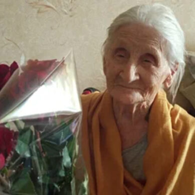 Поздравления с Днём рождения принимает одна из старейших ветеранов Великой Отечественной войны