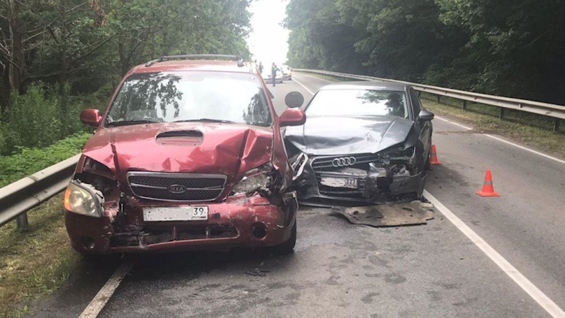 При столкновении автомобилей под Балтийском пострадал семилетний пассажир