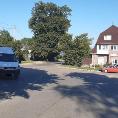В Балтийске ребёнок попал под колёса микроавтобуса