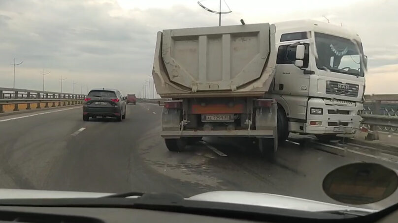 На Берлинском мосту в Калининграде ДТП с участием трёх автомобилей