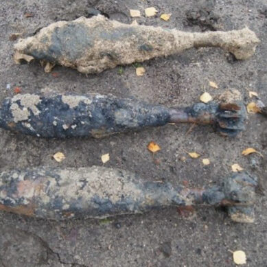 В Калининграде на стройплощадке обнаружили десятки  снарядов времен войны 
