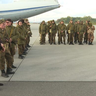 С военного аэродрома Чкаловск первые мобилизованные отправились на полигоны