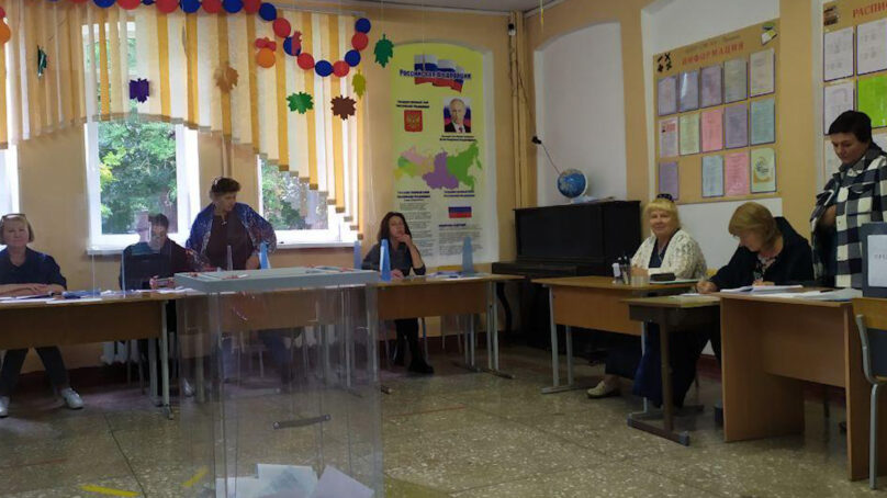 В Избиркоме рассказали, как проходит голосование в школе Приморска