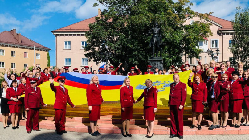 Флаг Роспотребнадзора подняли в самом западном городе страны