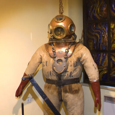Немецкий зимний водолазный костюм конца XIX века представили в Музее янтаря