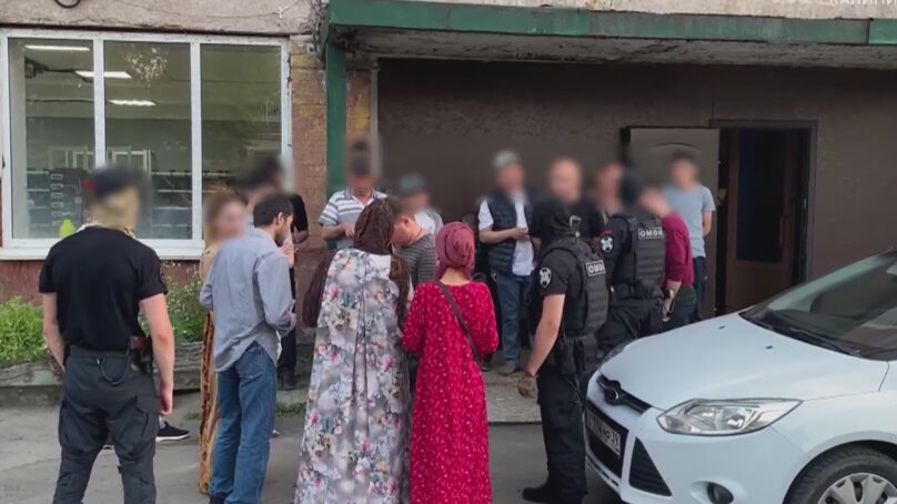 Калининградец нелегально прописал у себя в квартире 76 иностранцев