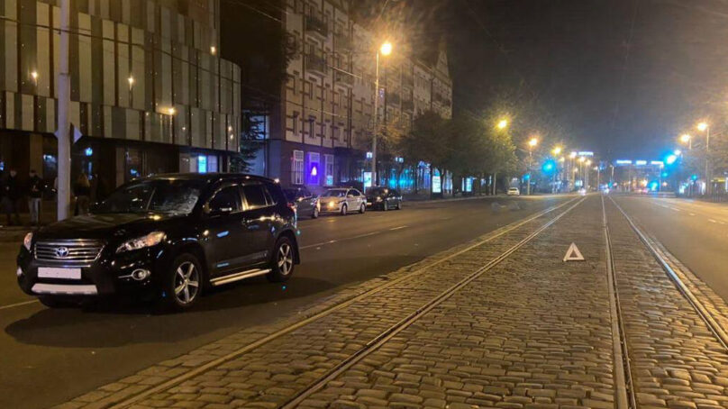 В Калининграде возбуждено уголовное дело в отношении водителя, сбившего мужчину на Ленинском проспекте
