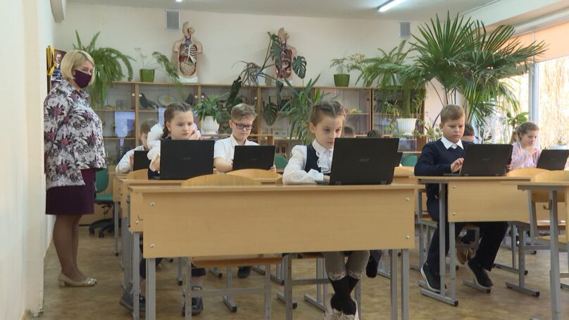 В Калининградской области около 23 тысяч школьников проверили знания во всероссийской онлайн-олимпиаде «Безопасные дороги»