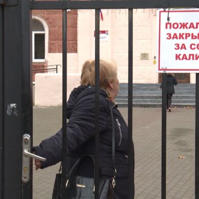 Глава администрации Балтийска уволил директоров трёх школ и библиотеки. Почему от работы отстранили почётных педагогов города