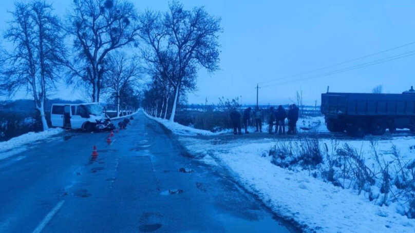 В Правдинском районе столкнулись два автомобиля из-за несоблюдения безопасной дистанции