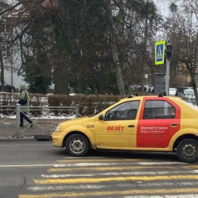В Калининграде на улице Карла Маркса водитель «Рено» сбил 20-летнюю девушку